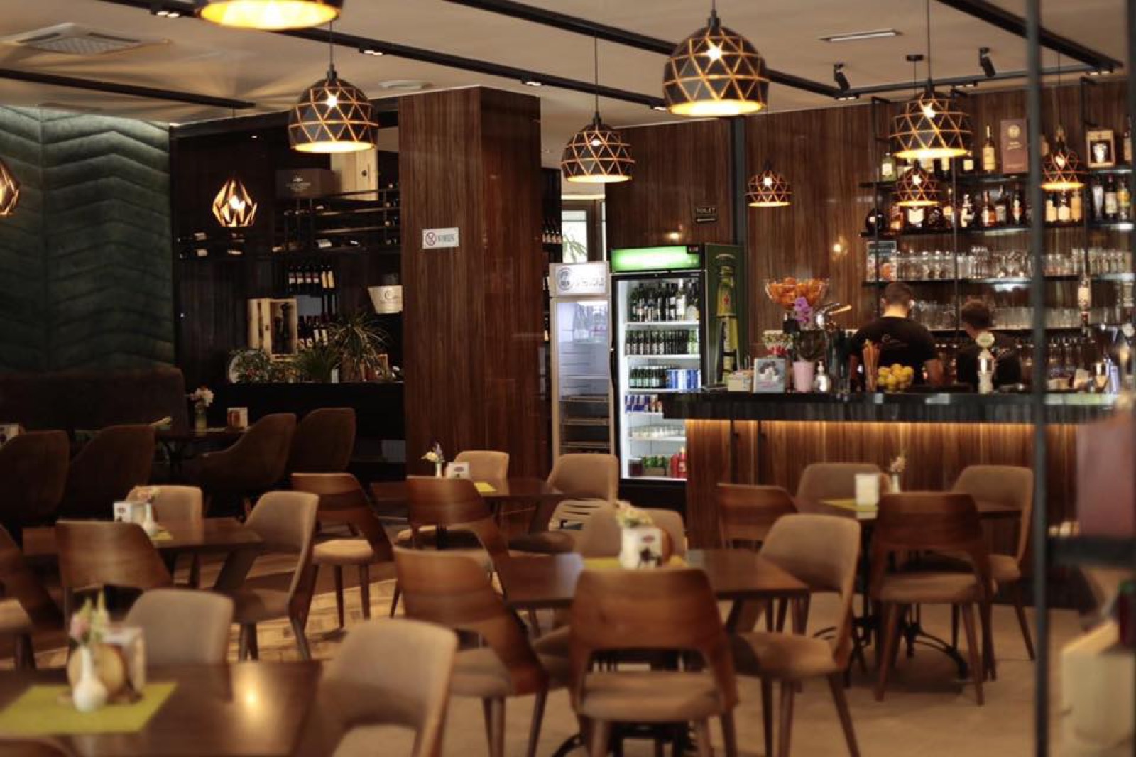 Sallë me bar